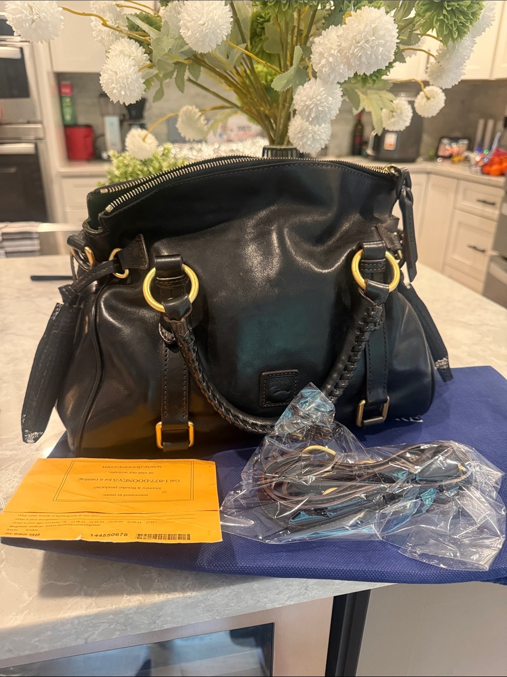 Dooney and Bourke Florentine satchel - Picture 11 of 11